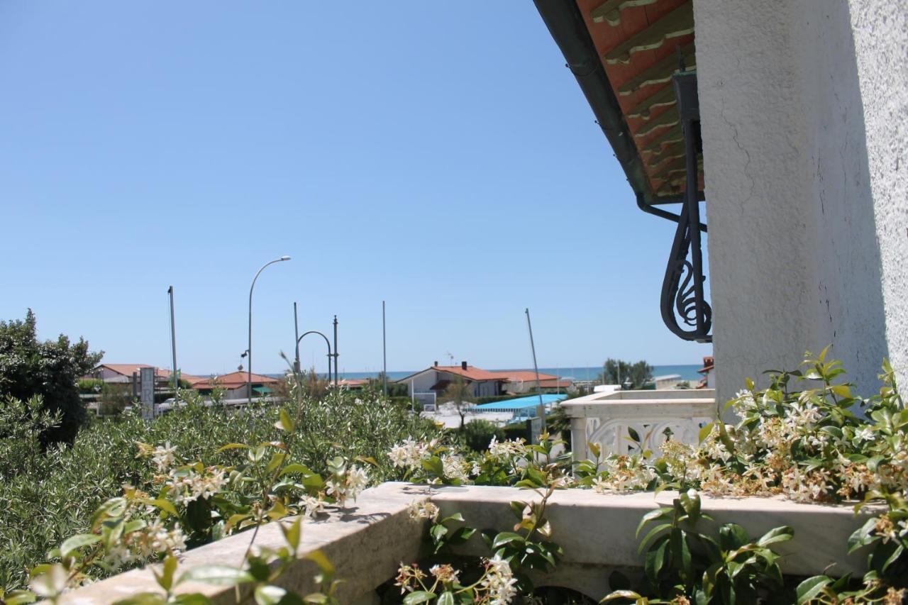 Hotel Poseidon Marina di Pietrasanta Exterior foto